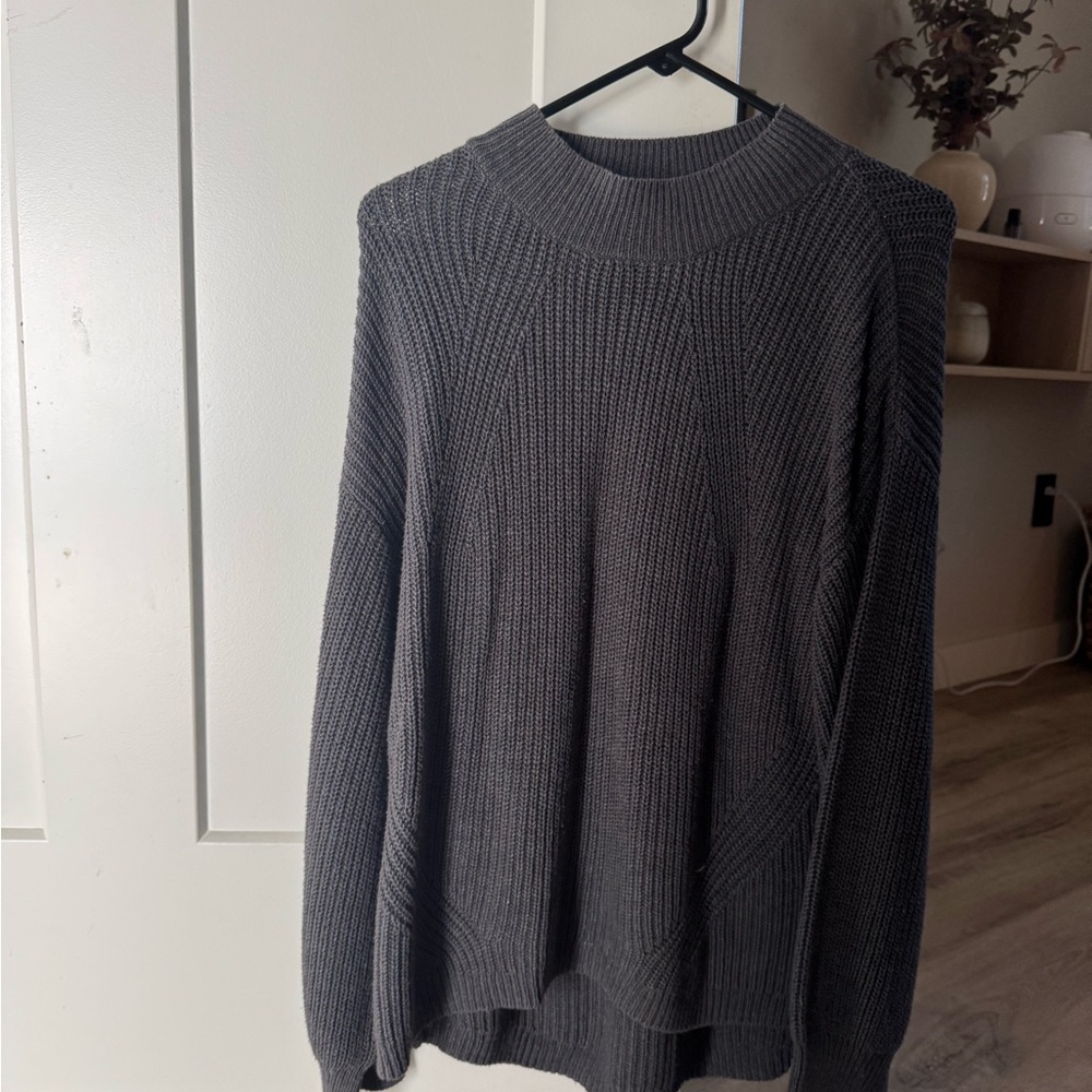 Old Navy Gray Sweater